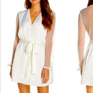Showstopper Bridal Robe - white / M